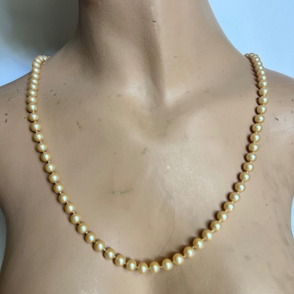 Unbranded Jewelry - Vintage 30" Knotted Glass Pearl Necklace Gold Tone Floral Clasp Coquette 60s‎